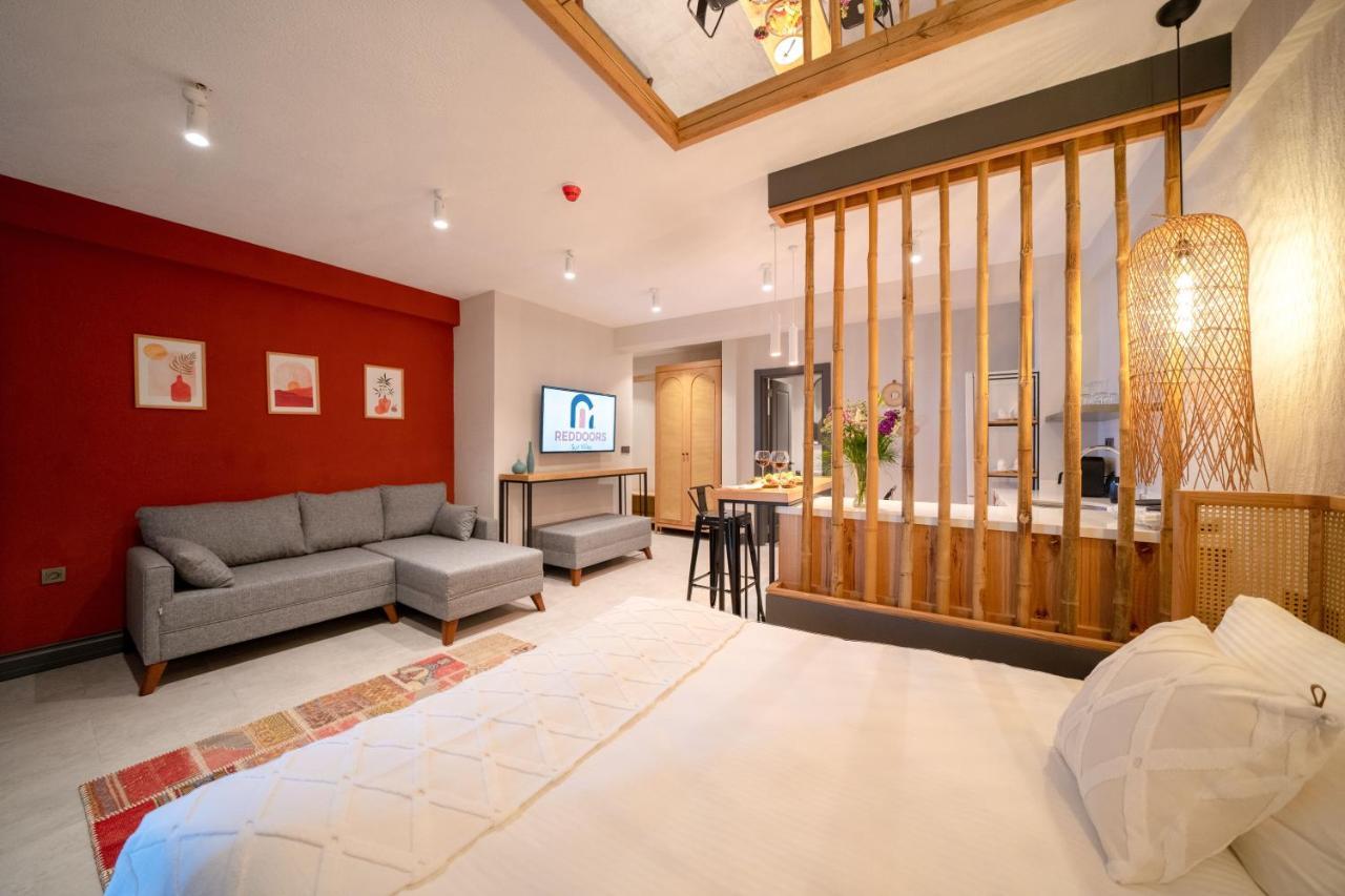 Aparthotel Reddoors Sea View